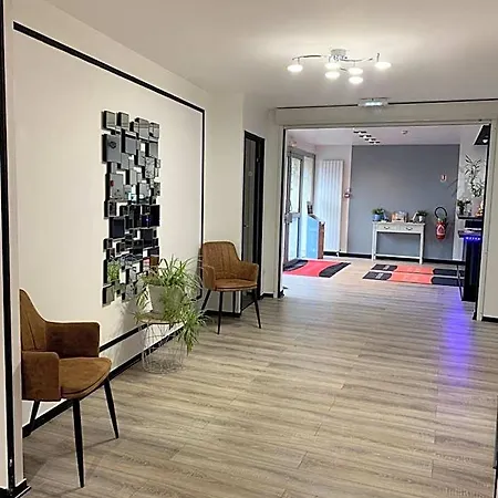 Au Relais Des Lilas Hotel