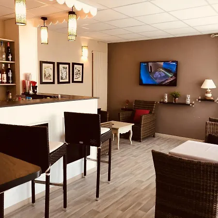 Au Relais Des Lilas Hotel