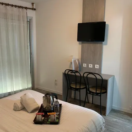 Au Relais Des Lilas