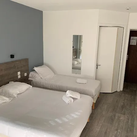 Au Relais Des Lilas Hotel 3*
